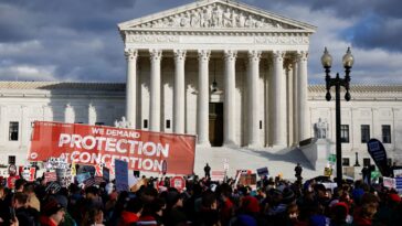 Los jueces de la Corte Suprema fueron interrogados en la investigación de la filtración del fallo del aborto, dice un investigador