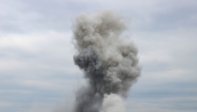 Los medios informan sobre explosiones cerca del aeródromo de Belbek en Sebastopol