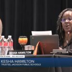Kesha Hamilton apareció ante una reunión de la junta de las escuelas públicas de Jackson para discutir tuits incendiarios