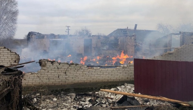 Los rusos bombardean seis comunidades en la región de Sumy, un niño de 17 años herido
