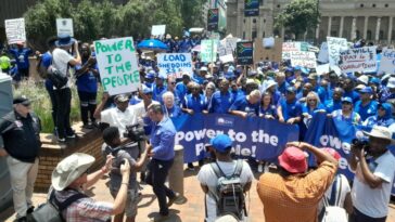 Los sudafricanos protestan por los frecuentes cortes de energía