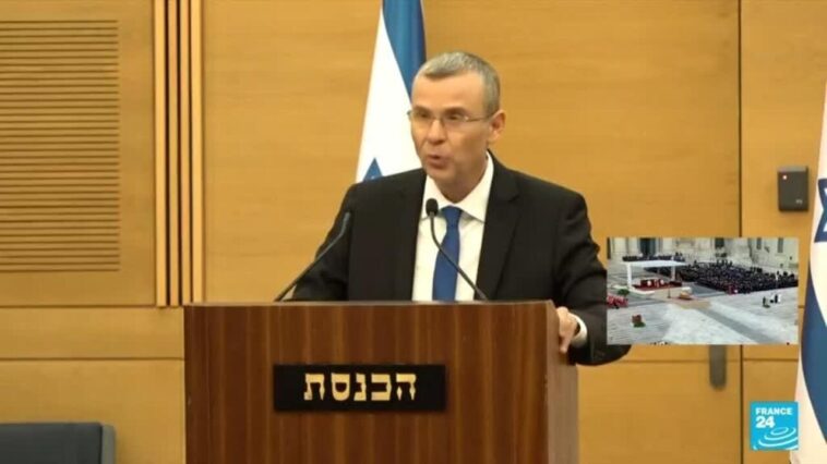 Ministro de Justicia de Israel presenta controvertidas reformas judiciales