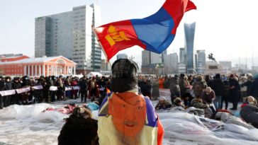 Mongolia se compromete a sanear el comercio de carbón con China tras las protestas