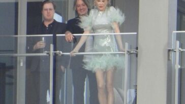 Nicole Kidman deslumbró con un mini vestido brillante mientras organizaba una fiesta de Nochevieja repleta de estrellas con su esposo Keith Urban en su penthouse multimillonario del norte de Sydney.