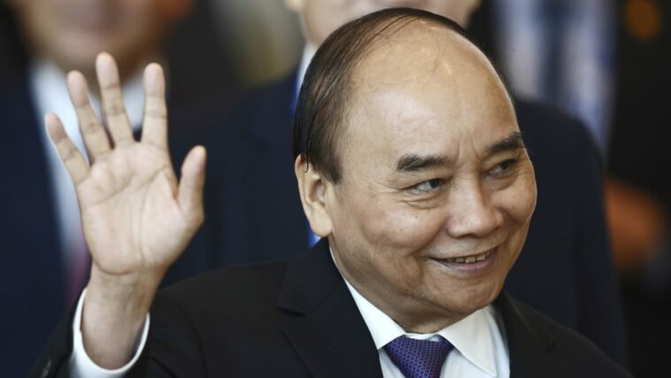 Parlamento de Vietnam aprueba renuncia de presidente