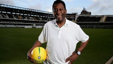Pelé, fotografiado aquí en 2014, murió el 29 de diciembre en Brasil a la edad de 82 años después de una falla orgánica múltiple.
