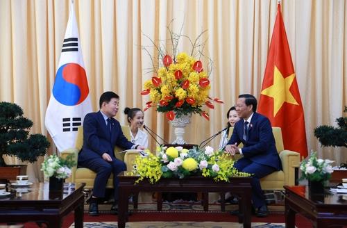 Assembly speaker drums up support for expo bid from Vietnam