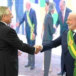 Presidente Lula inicia primera gira internacional en Argentina
