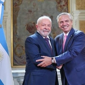 Presidente argentino Fernández se reúne con Lula Da Silva
