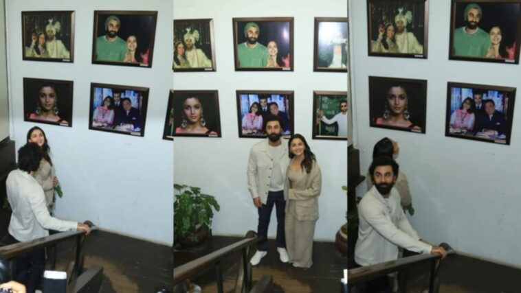 Ranbir Kapoor y Alia Bhatt miran la foto de su boda, la foto de Neetu Kapoor-Rishi Kapoor en el evento de Mumbai.  Mirar