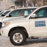 Rusia roba unos 50 SUV de la OSCE y los envía al Donbas ocupado