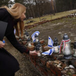 Se conmemora el Día de la Memoria del Holocausto en medio de los horrores de la guerra entre Rusia y Ucrania
