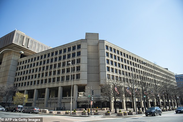 El edificio J. Edgar Hoover, sede del FBI, ha sido nombrado sin ceremonias el
