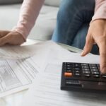 Income tax brackets credit fizkes Shutterstock