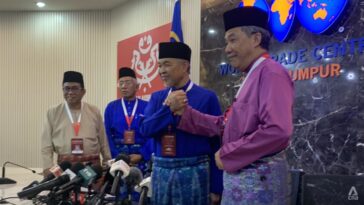 Se siguieron las reglas, dice Ahmad Zahid después de que UMNO aprobara una polémica moción de no oposición sobre su presidencia