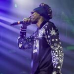 Snoop Dogg recuerda haber sido 'gangstereado' por Dionne Warwick gritando letras misóginas
