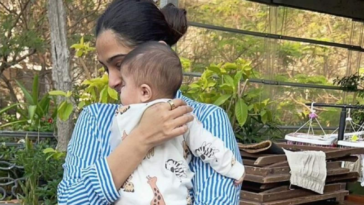 Sonam Kapoor abraza a su hijo Vayu en una nueva foto compartida por Anand Ahuja, revela parcialmente su rostro