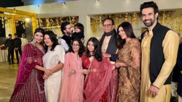 Sushmita Sen se reúne con Rohman Shawl, Rajeev Sen se reúne con Charu Asopa para la boda de un primo.  ver fotos