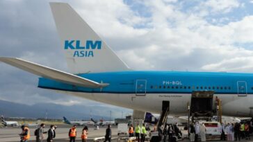 KLM withdrew a terror alert for Kenya after some confusion.