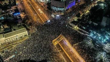 Anti-government demonstration in Tel Aviv January 21, 2022  credit: Amir Goldstein