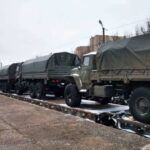 Varios trenes que transportan equipo militar ruso, soldados llegan a Bielorrusia el viernes