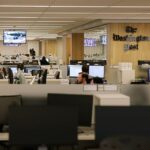 El Washington Post despidió a 20 periodistas el martes y anunció que dejaría vacantes 30 vacantes actuales.