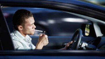 ¿Se puede seguir fumando en el auto con la nueva ley antitabaco en México?  te lo explicamos