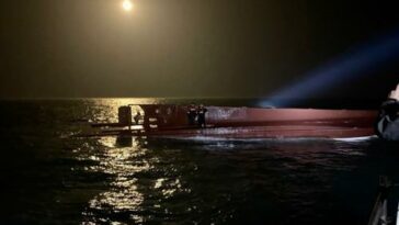 (3rd LD) Search under way for 9 missing after fishing boat capsizes