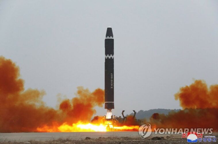 (3rd LD) N. Korea says it fired Hwasong-15 ICBM at lofted angle