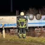 Alemania: autobús vuelca en la carretera, hiriendo a decenas