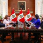 Boluarte busca el apoyo de la hija del ex dictador peruano