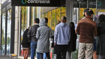 Centrelink enfrenta escasez de personal a medida que aumentan los tiempos de espera