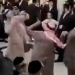 Colonos israelíes se burlan de los árabes en ceremonia de boda