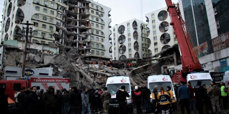 El terremoto de Turquía provoca una gran cantidad de ayuda de Asia-Pacífico