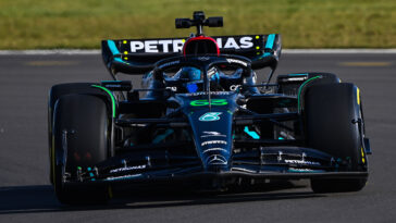 "Hasta ahora todo bien", dice Russell después de que Mercedes completara el shakedown del nuevo W14 en Silverstone