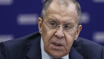 Irak: Lavrov de Rusia en Bagdad para conversaciones sobre energía