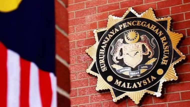 La agencia anticorrupción de Malasia dice que se pueden cobrar más en caso de ayuda COVID-19
