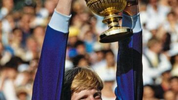 En julio de 1985, a los 17 años, ingresó a Wimbledon como jugador no cabeza de serie y arrasó en el torneo, venciendo a Kevin Curren por cuatro sets en la final.