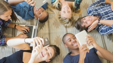 La investigación sobre el uso de las redes sociales por parte de los adolescentes tiene un sesgo racial: los estudios de niños blancos se consideran universales.