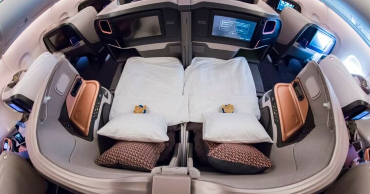 Lufthansa instalará camas dobles y filas para dormir en aviones este año