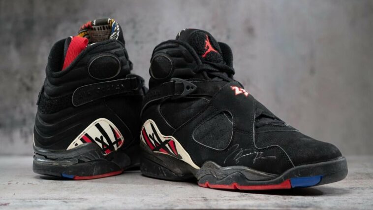 Michael Jordan firmó, los zapatos usados ​​​​de los playoffs de la NBA de 1993 se venden por $ 192,000 en una subasta