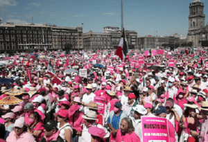 Oposición mexicana protesta contra reforma electoral de AMLOS