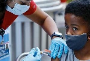 Panamá recibe 54 000 dosis de vacunas pediátricas bivalentes
