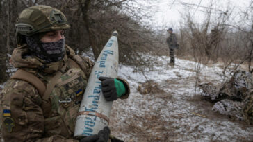 Refuerzos rusos llegan al este de Ucrania, se espera un nuevo asalto