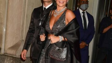 Rita Ora eligió su propio anillo de compromiso