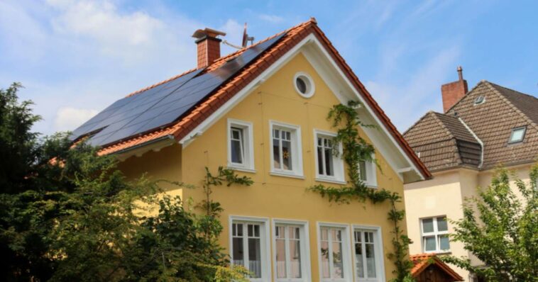 Solo el 6 por ciento de las personas en Alemania planea comprar una casa en 2023
