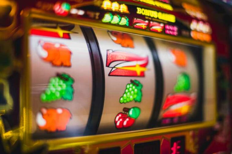 Cómo ganar en las máquinas de casino: consejos y estrategias