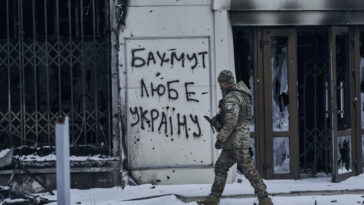Ucrania dice que la situación es "difícil" en medio de feroces combates cerca de Bakhmut