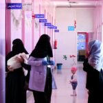 Yemen: los médicos ayudan a los niños desnutridos por la guerra