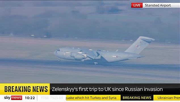 Antes de las reuniones con Rishi Sunak y el rey Carlos, el avión militar de Volodymyr Zelensky aterrizó en el aeropuerto de Stansted en Essex.